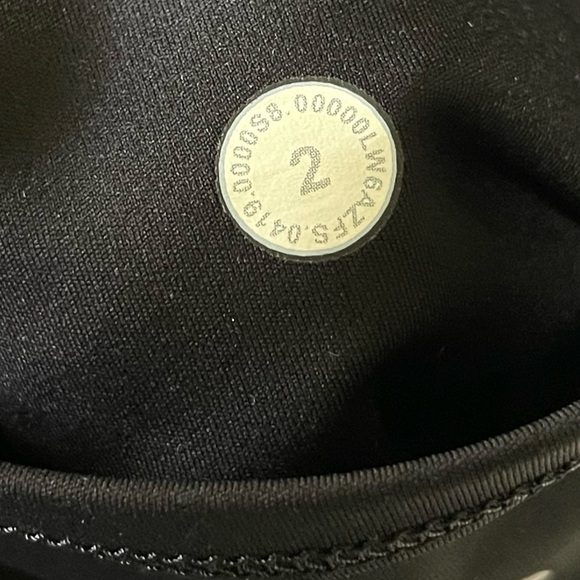 Lululemon Fast and Free Crop 23” Mesh Legging Black Incognito Camo Embossed 2 - Picture 16 of 16